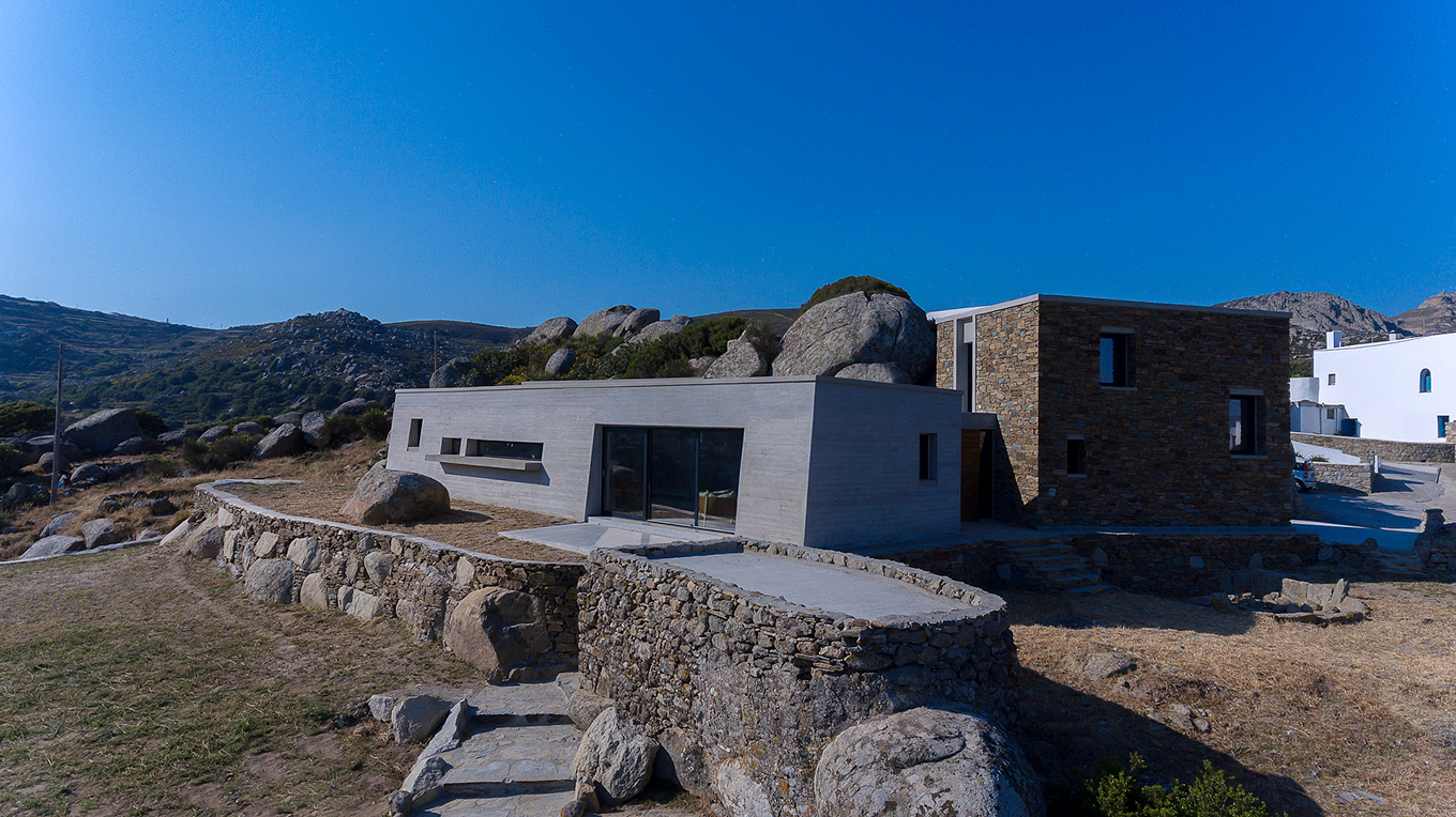 More information about ""Κατοικία μεταξύ βράχων", στην Τήνο"